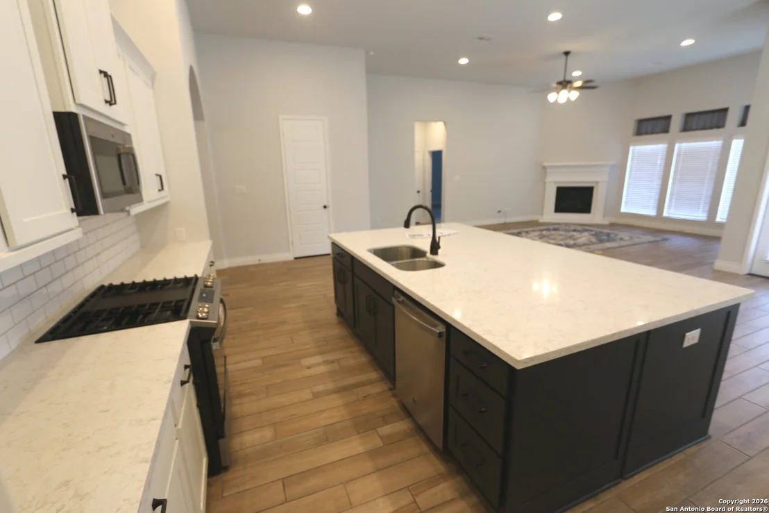 Photo of 2965 GROVE WAY