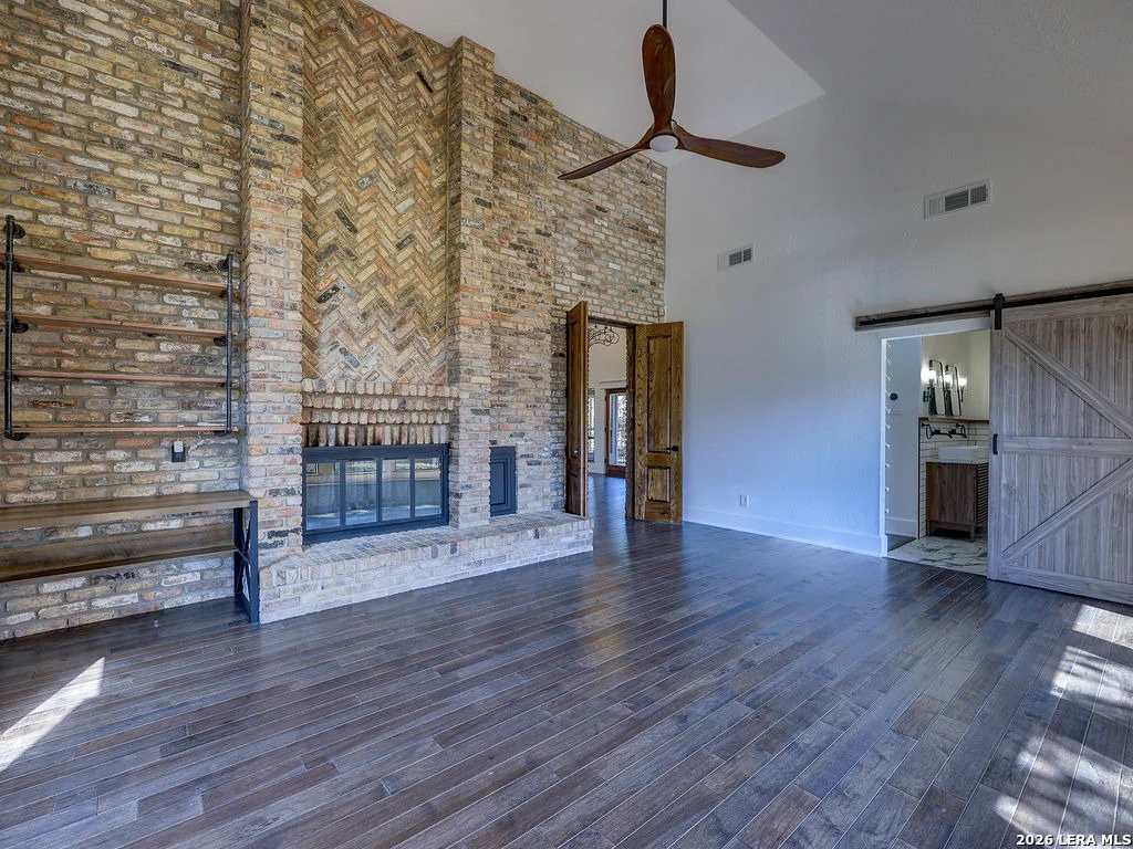 Photo of 29540 Red Bud Hill