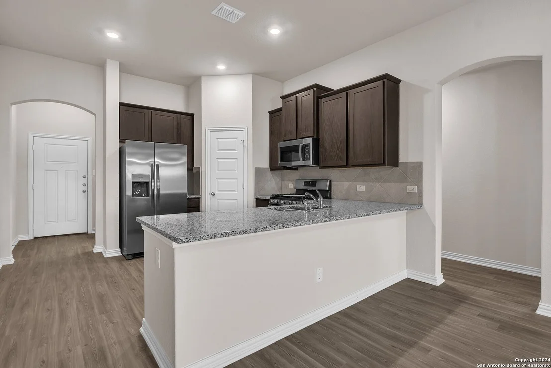 Photo of 5515 Devils Gate