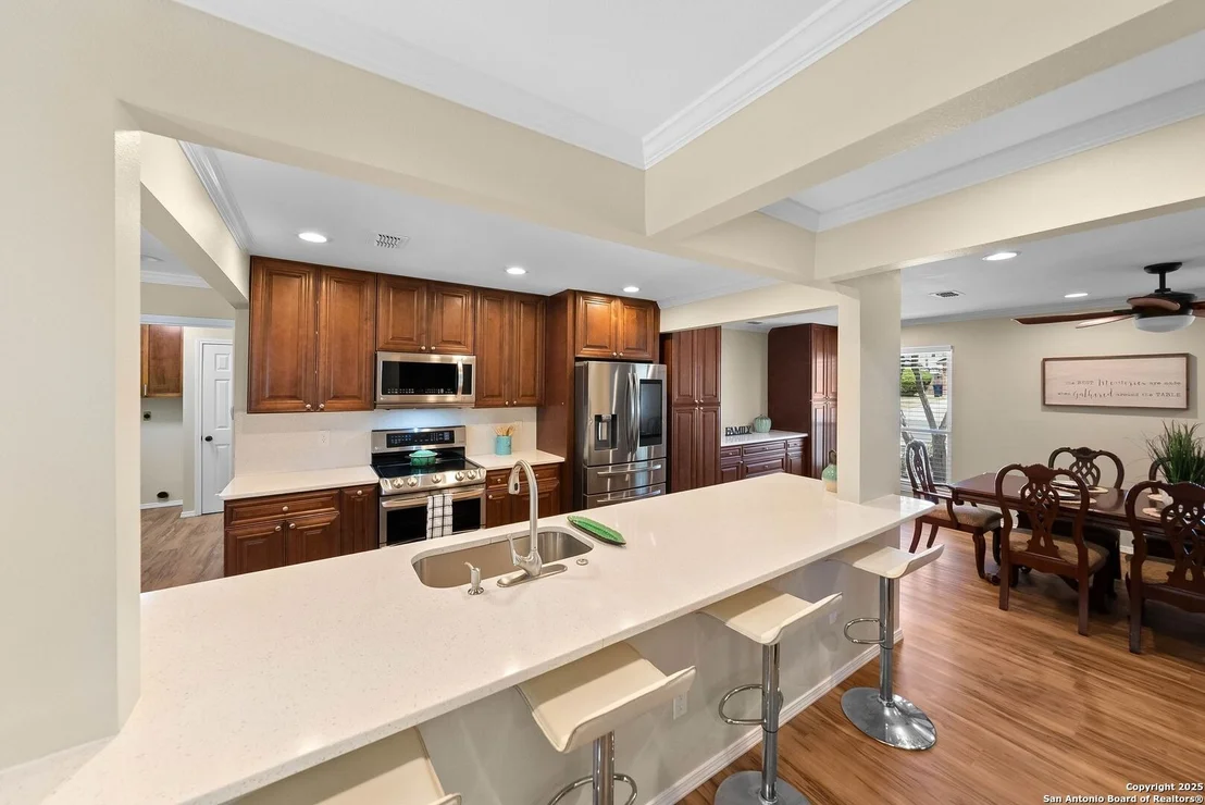 Photo of 15251 Oak Spring