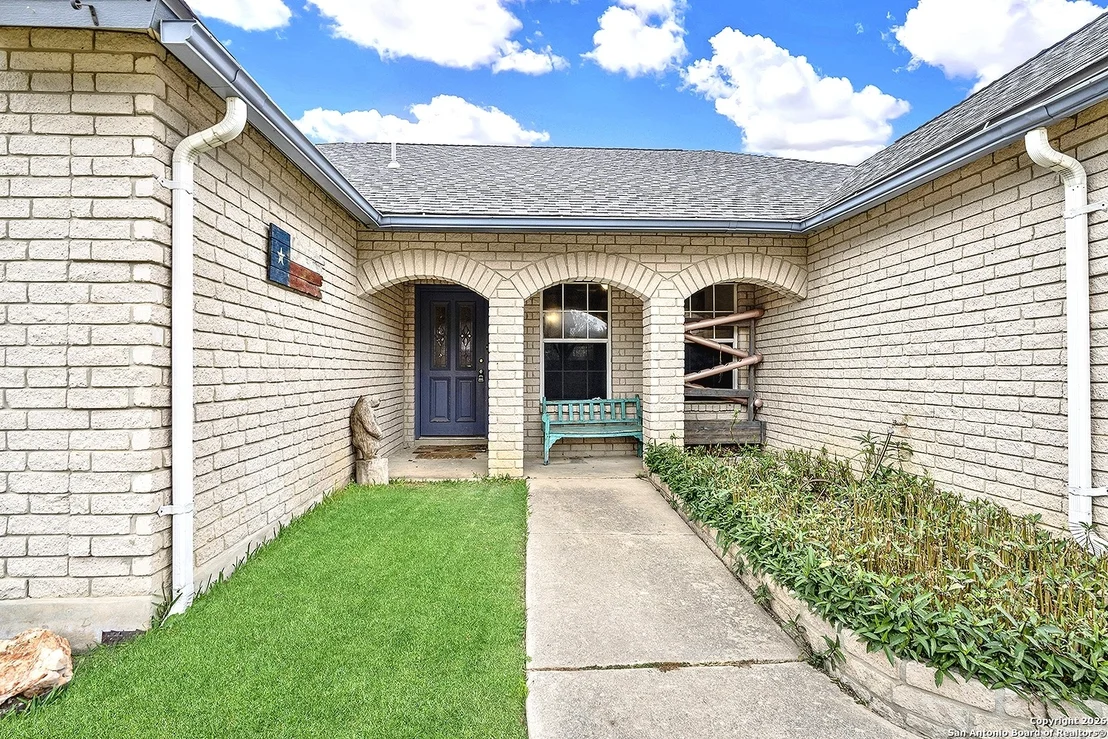 Photo of 128 Springtree Grove