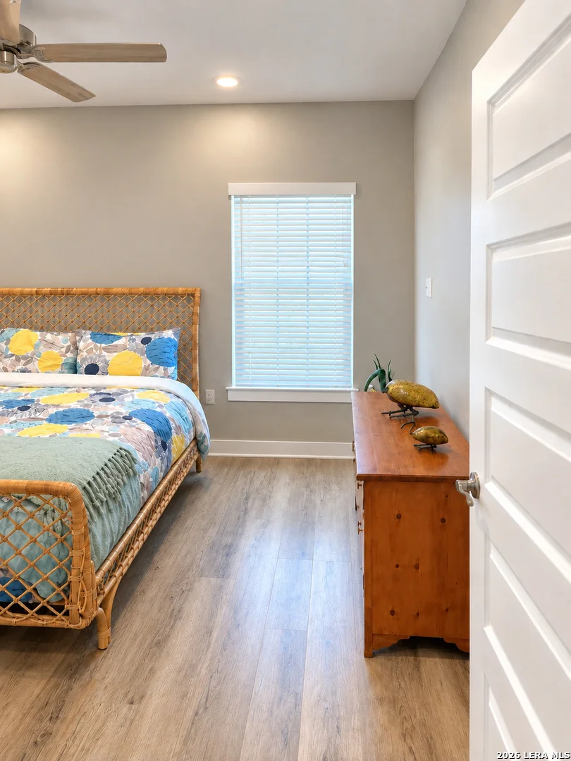 Photo of 137 OASIS CIR