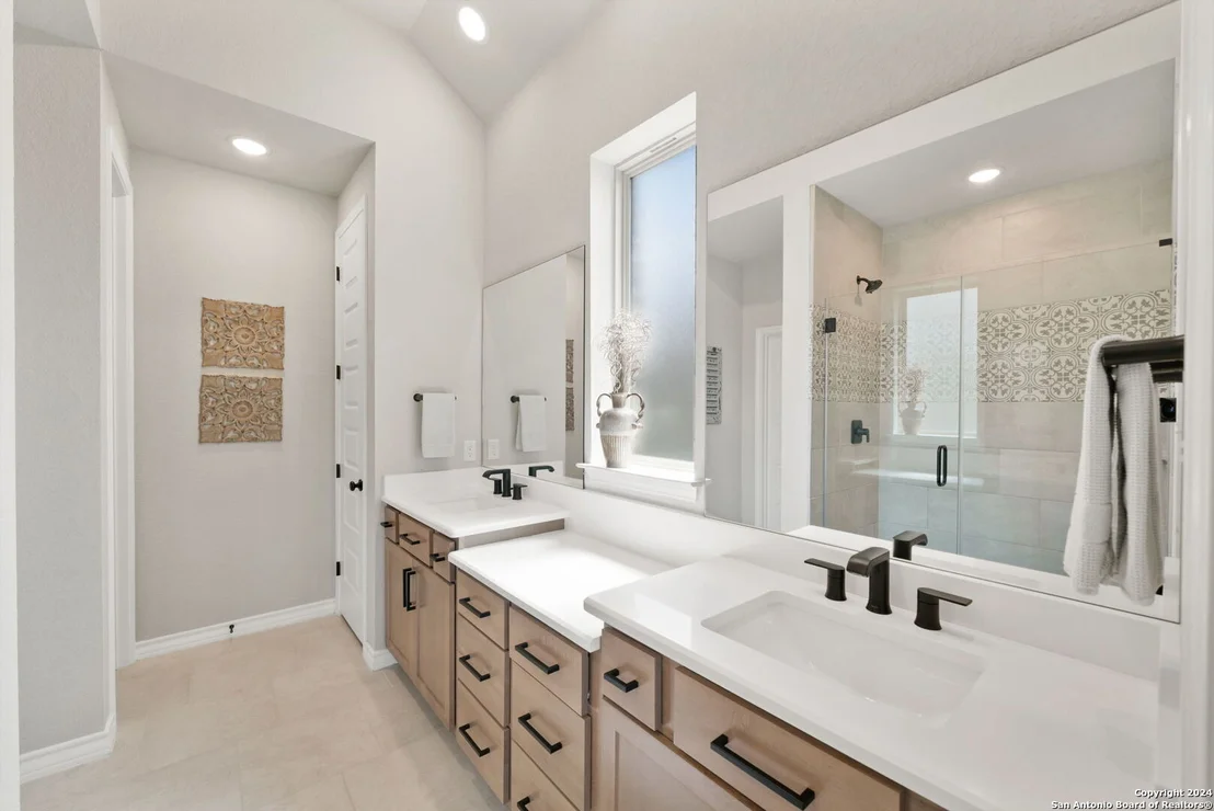 Photo of 122 Indigo Bend