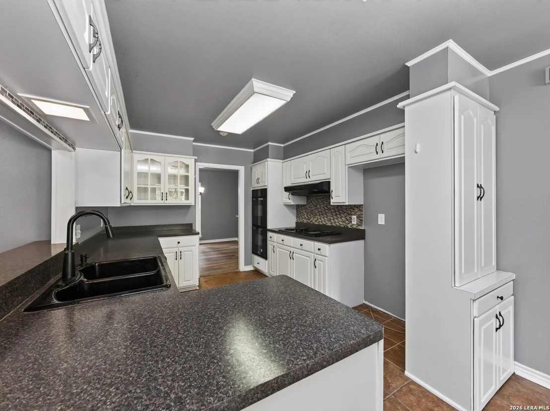 Photo of 621 Balfour Dr