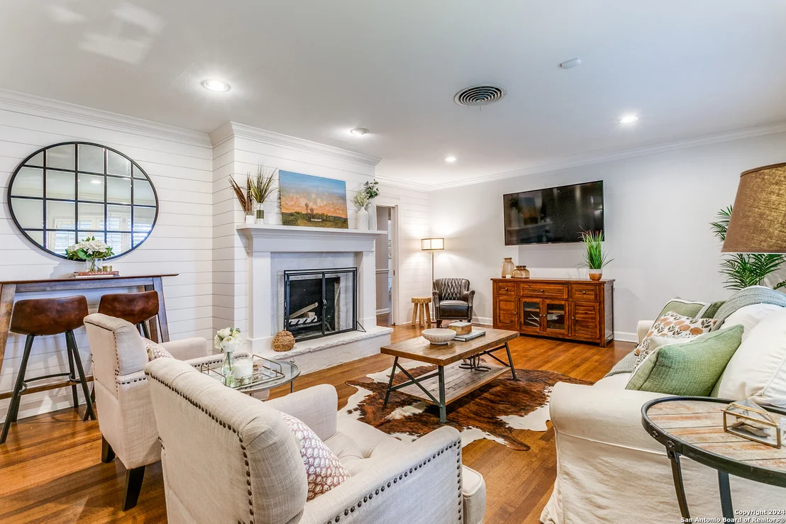 Photo of 423 NORTHRIDGE DR