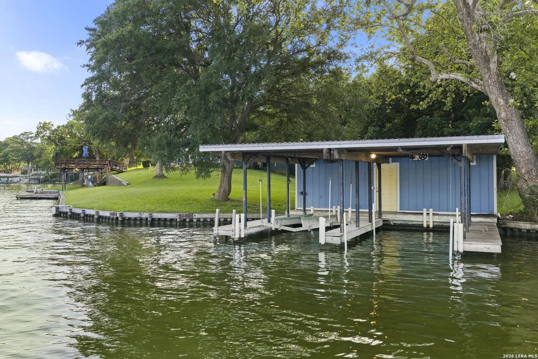 Photo of 669 Mary Blvd