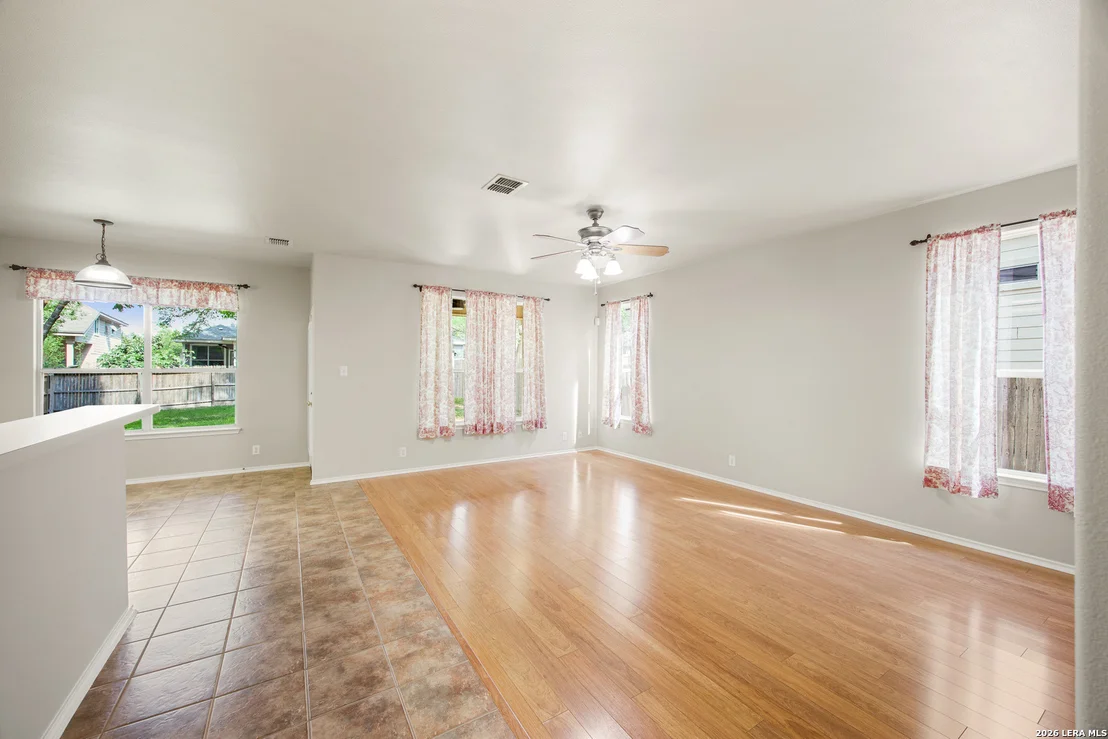 Photo of 17230 Darien Wing
