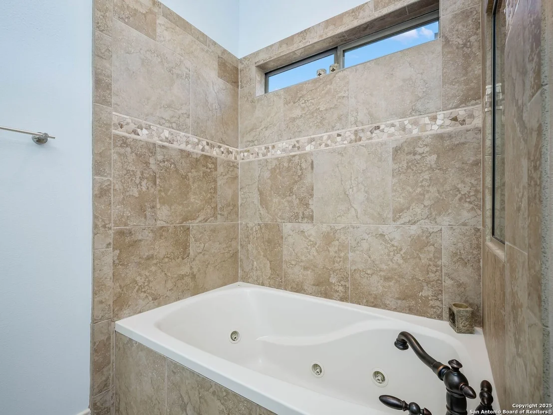 Photo of 705 RIDGEROAD DR