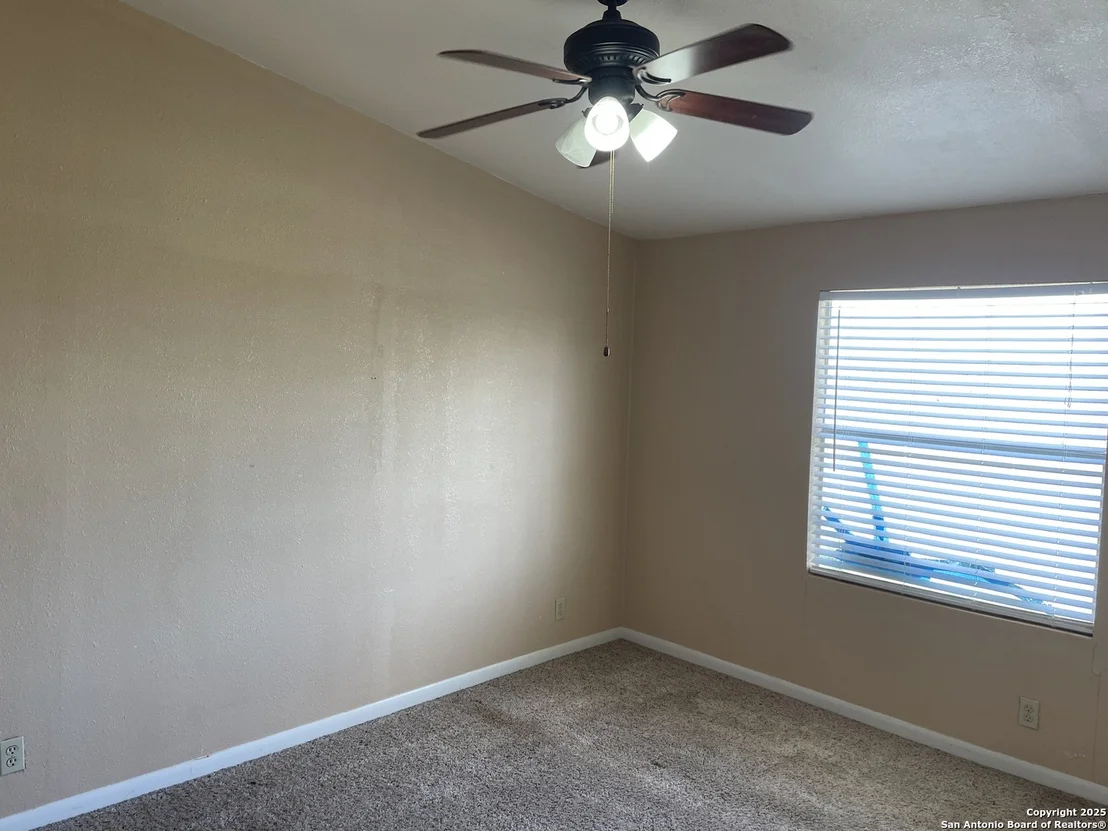 Photo of 914 COUNTY ROAD 4511