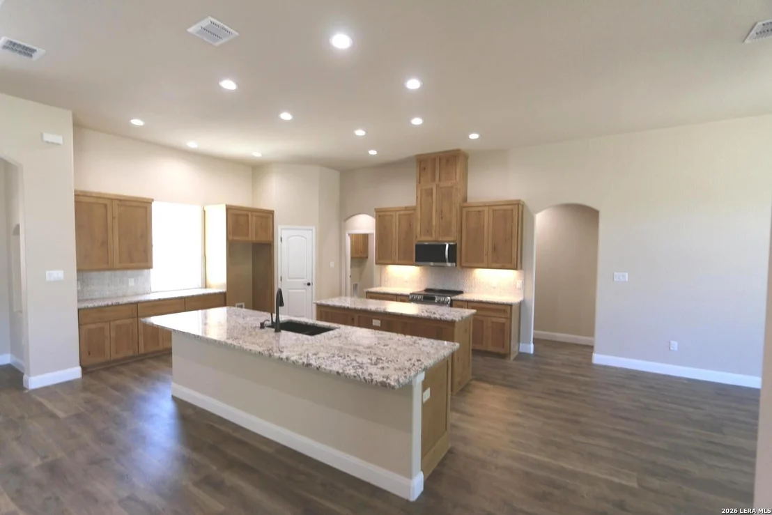 Photo of 193 Oak Fields Dr