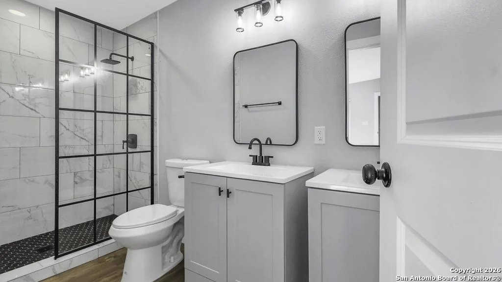 Photo of 219 Saint James
