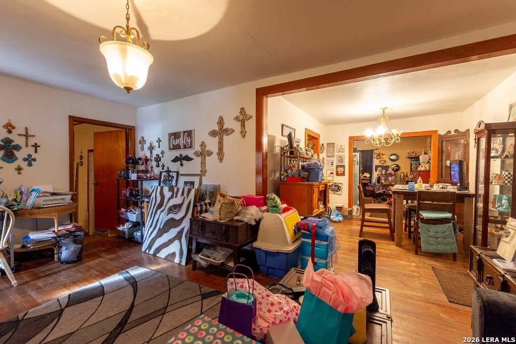 Photo of 546 Blanco