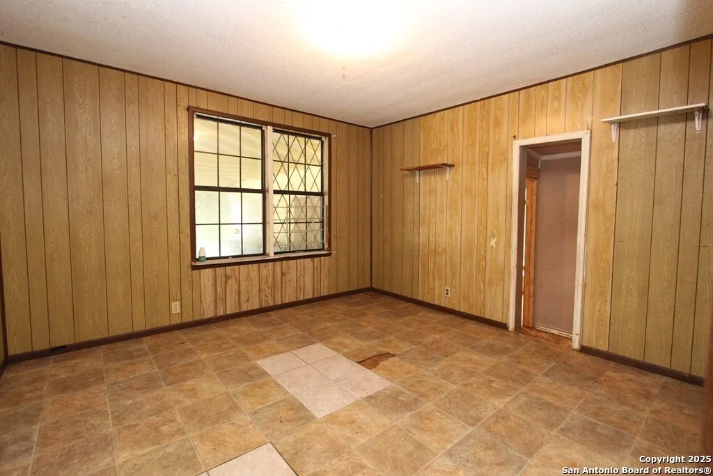 Photo of 909 N Ave B