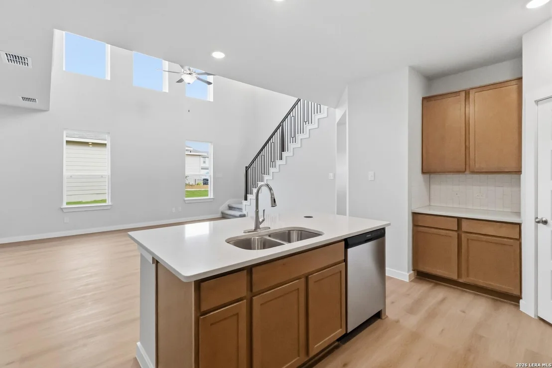Photo of 619 River Run Way