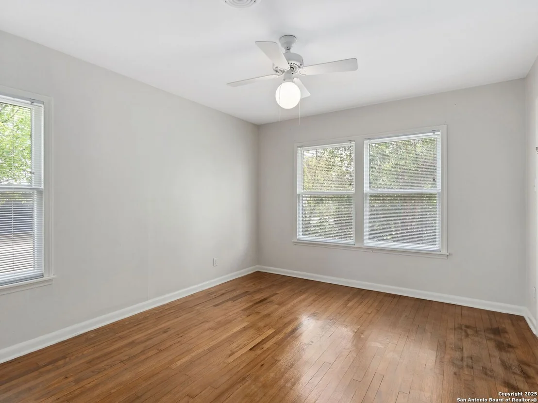 Photo of 329 Irvington