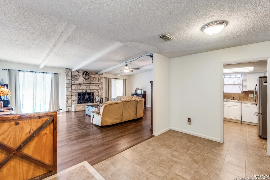 Photo of 4913 Crestwood