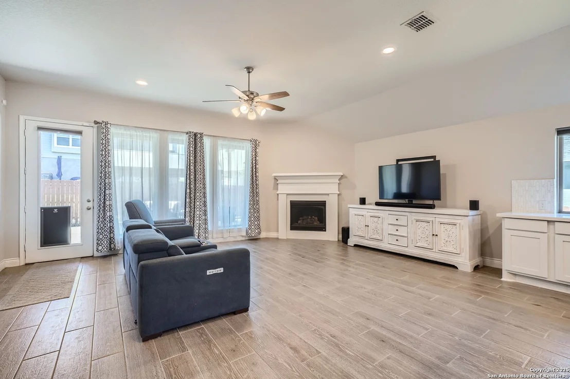 Photo of 4995 Winkler Trail