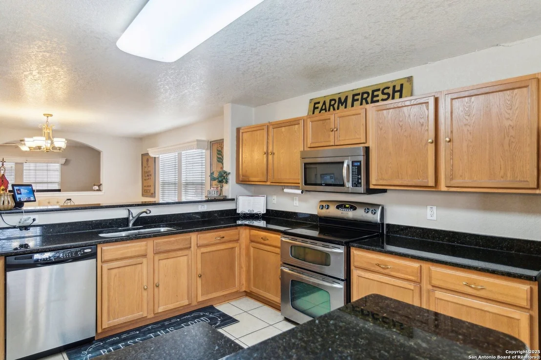 Photo of 141 GATEWOOD FLS