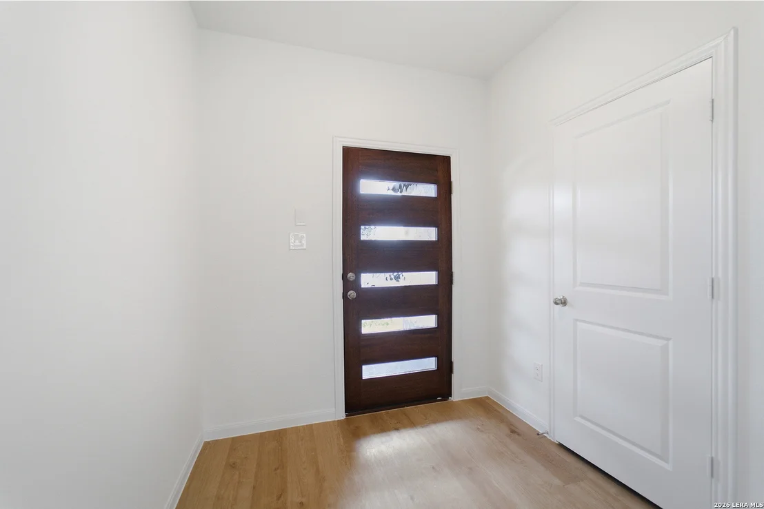 Photo of 11154 HOLLINGER CIR