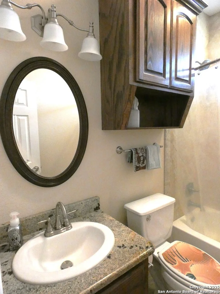 Photo of 283 Live Oak Rd