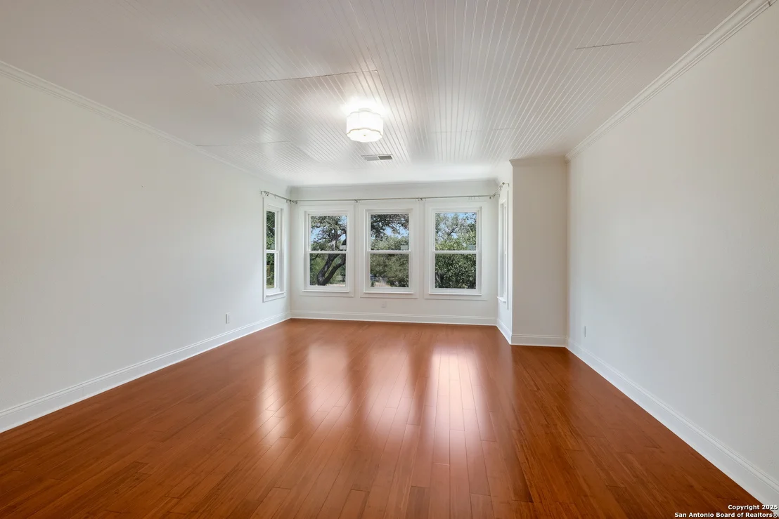 Photo of 15410 Tamaron