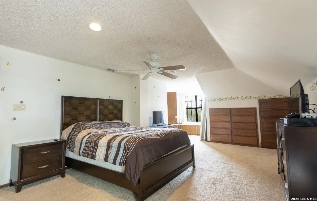 Photo of 110 W BENTON AVE