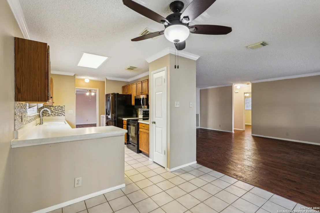Photo of 9181 RIDGE PATH