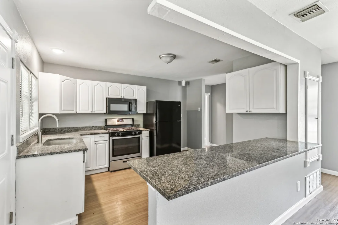 Photo of 2415 Spicewood