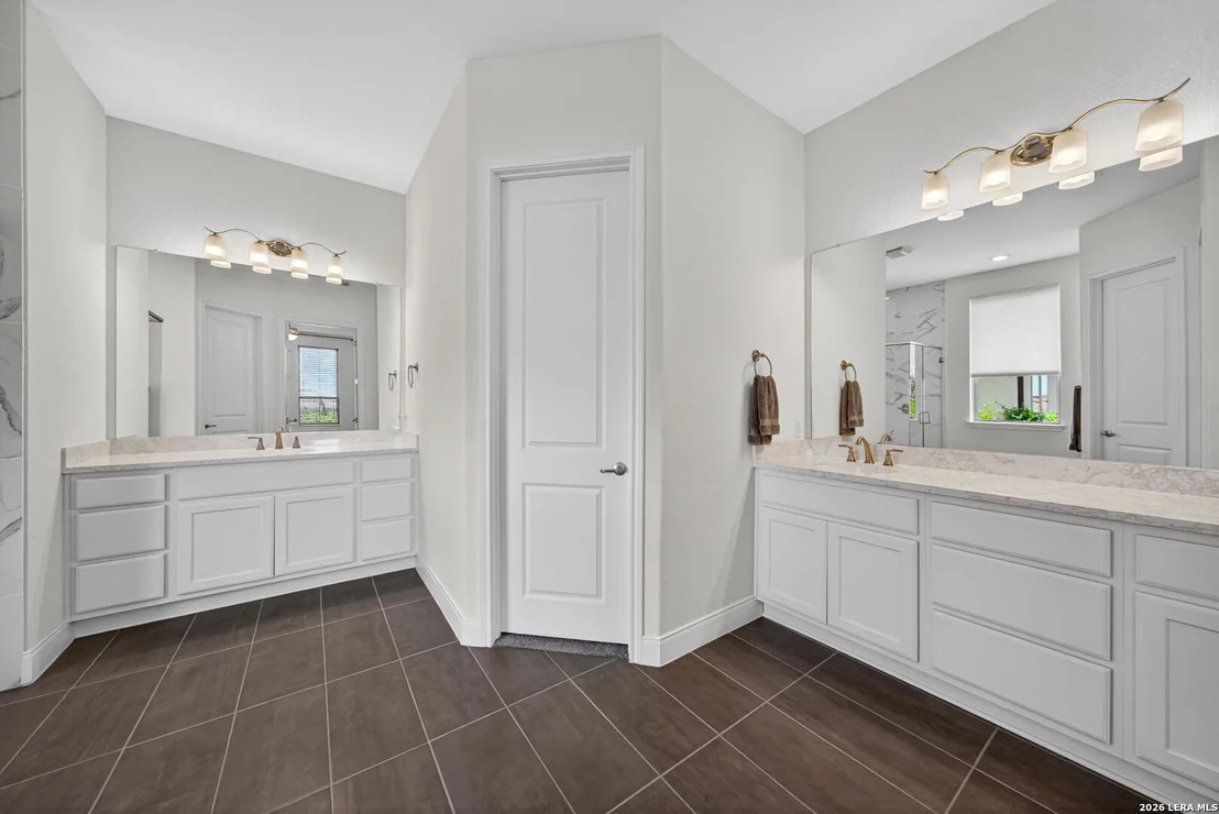 Photo of 23218 Curvado