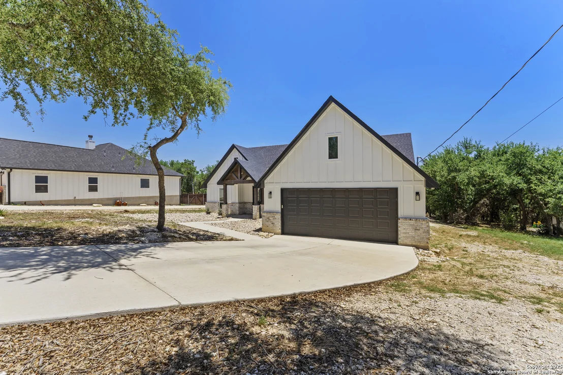 Photo of 1101 Persimmon