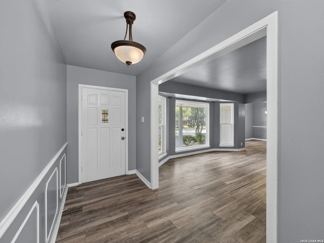 Photo of 621 Balfour Dr