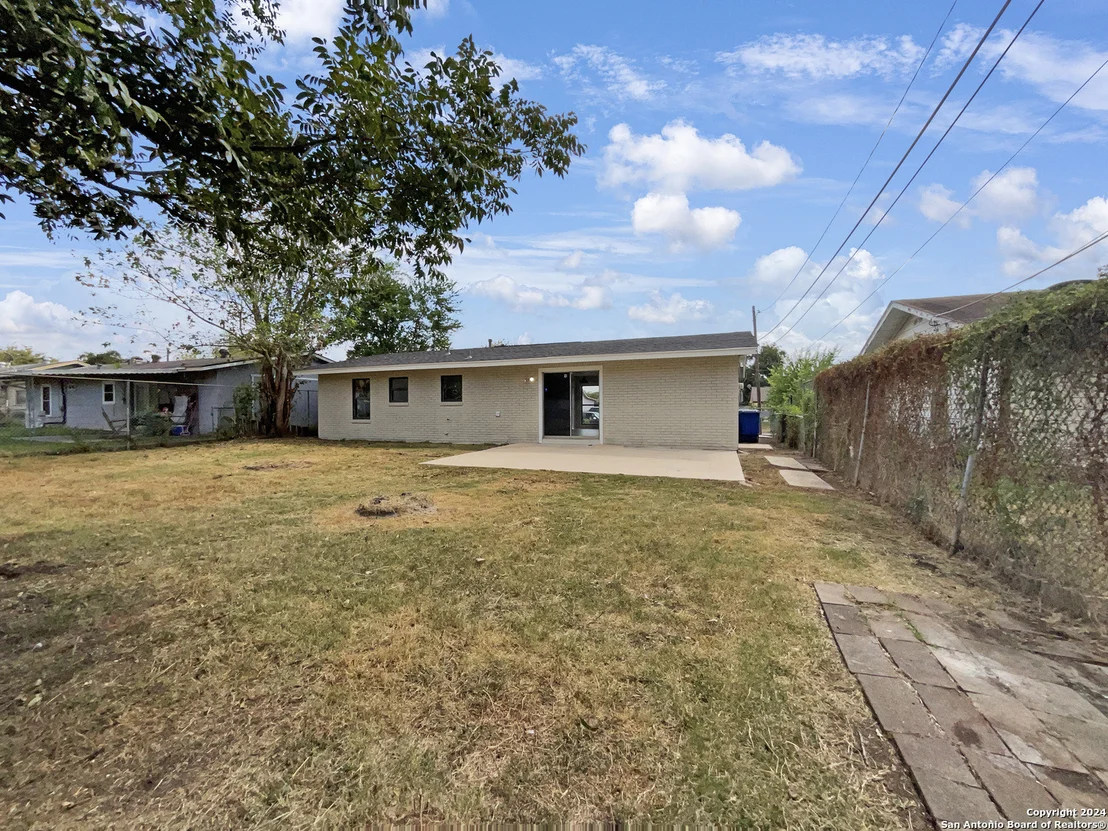 Photo of 743 UTOPIA LN