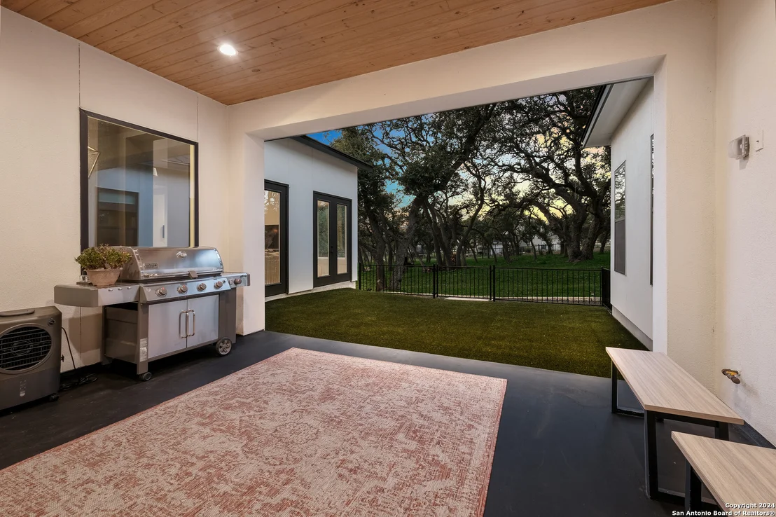 Photo of 718 post oak ridge