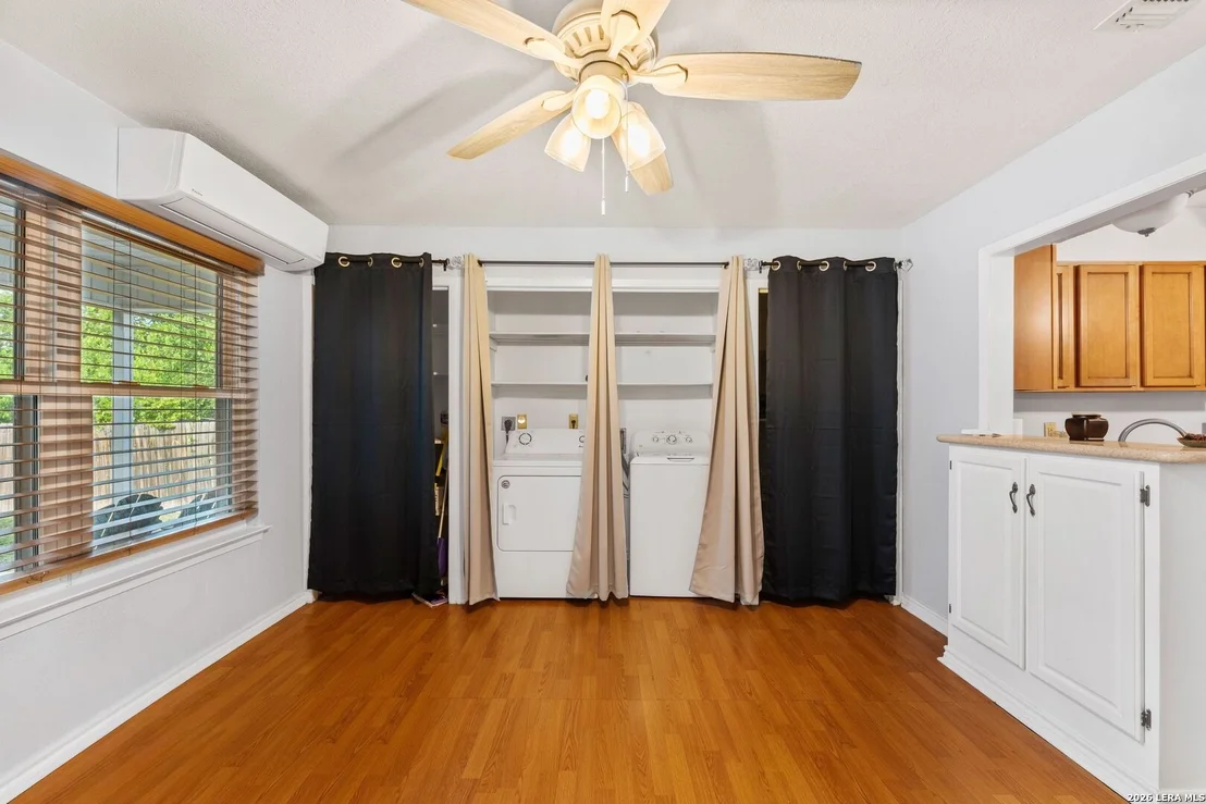 Photo of 359 Pilgrim Dr