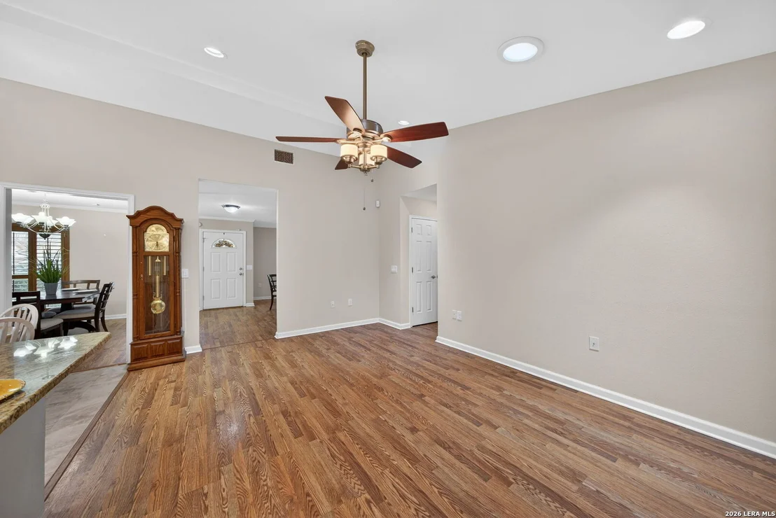 Photo of 121 Fort Wayne