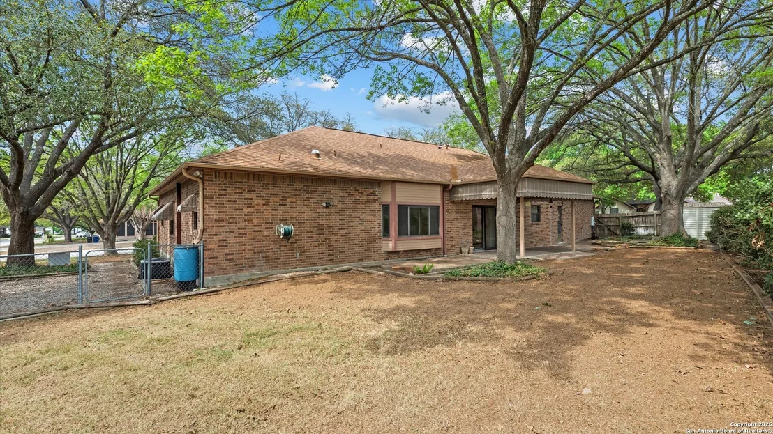 Photo of 927 Earl