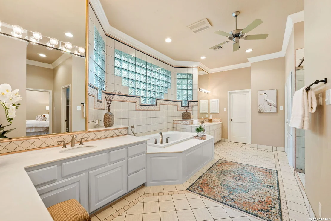 Photo of 2 CHATSWORTH WAY