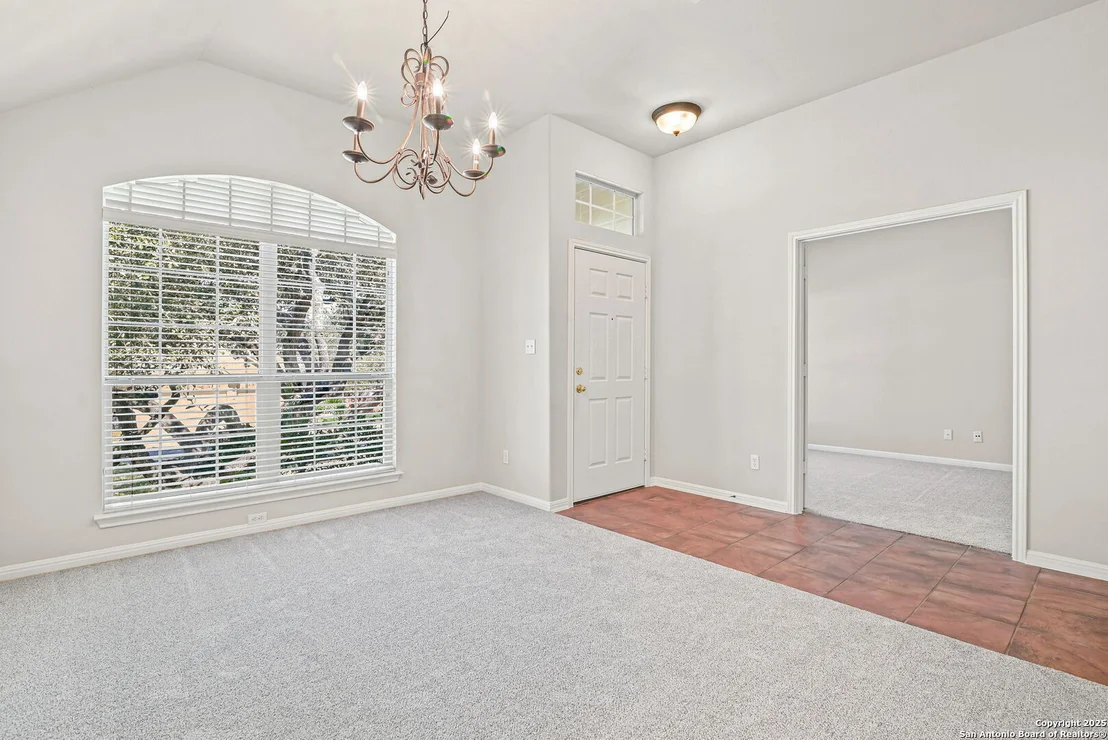 Photo of 9810 Selbourne