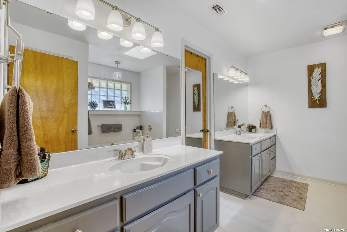 Photo of 205 EDGEWOOD DR