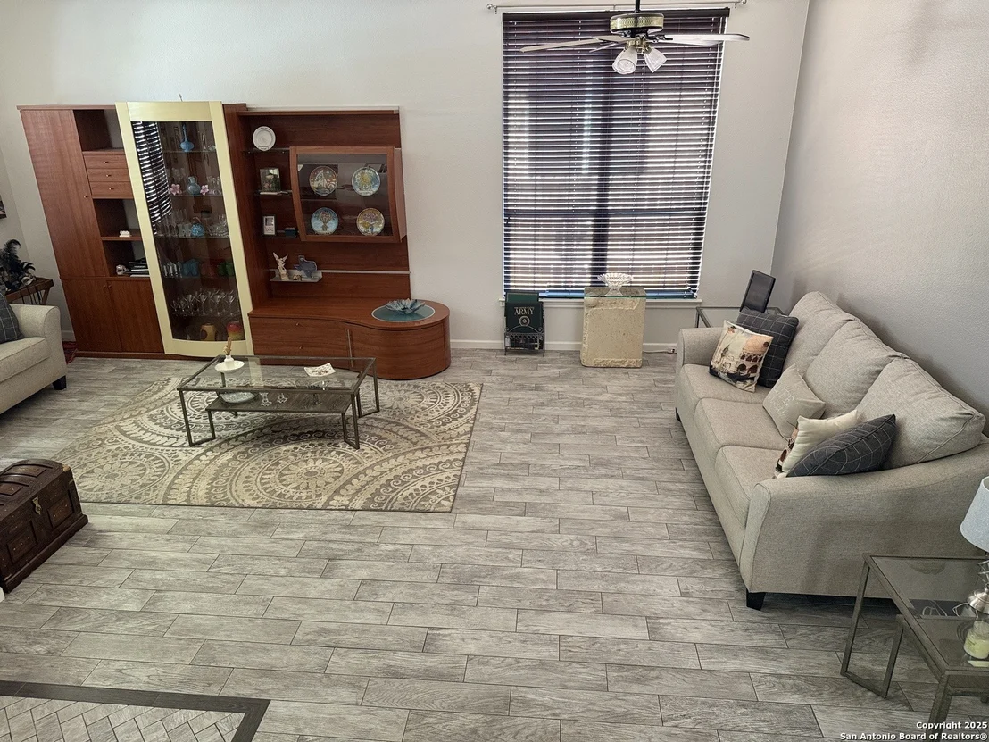 Photo of 2710 Montebello