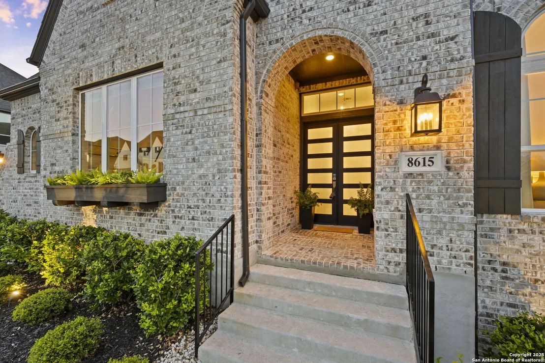 Photo of 8615 Shady Gate
