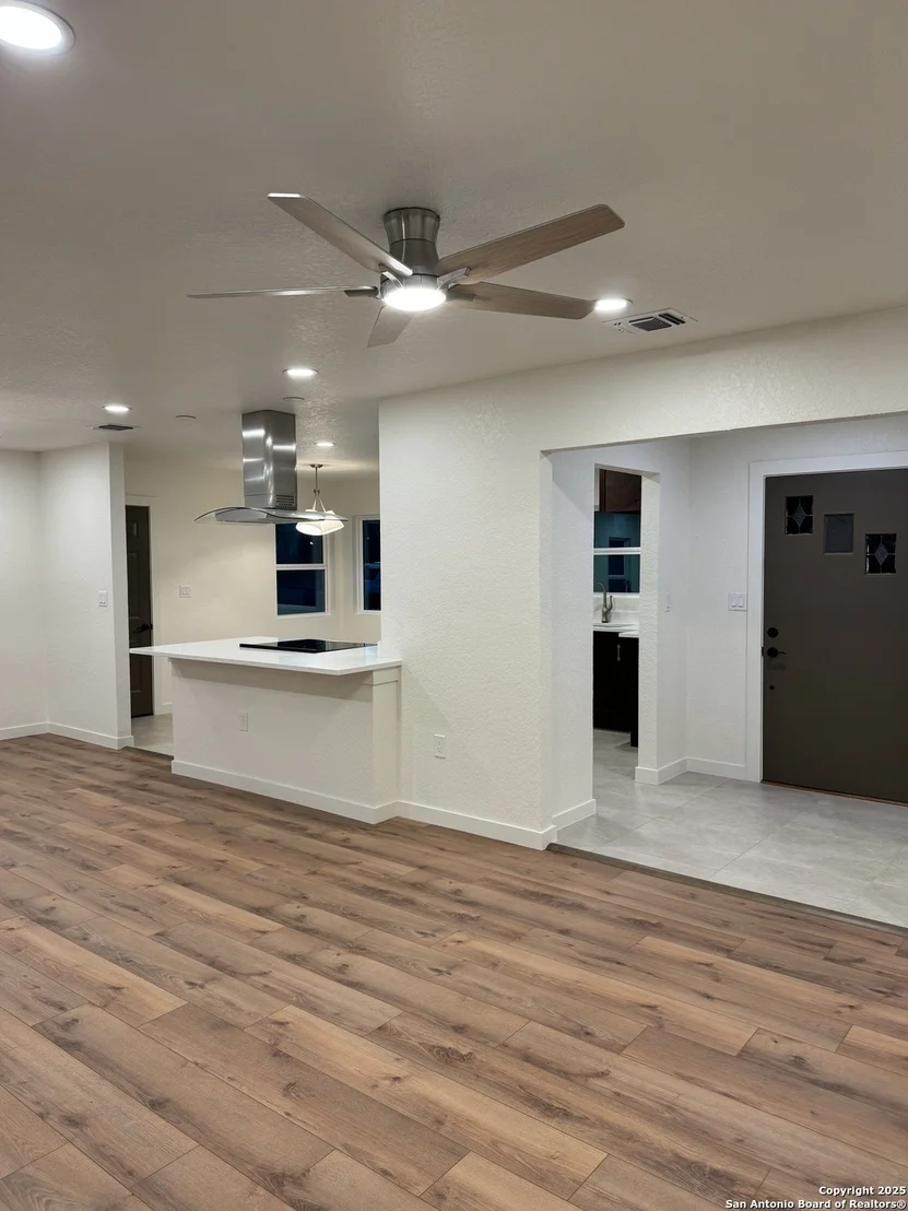 Photo of 214 Williamsburg