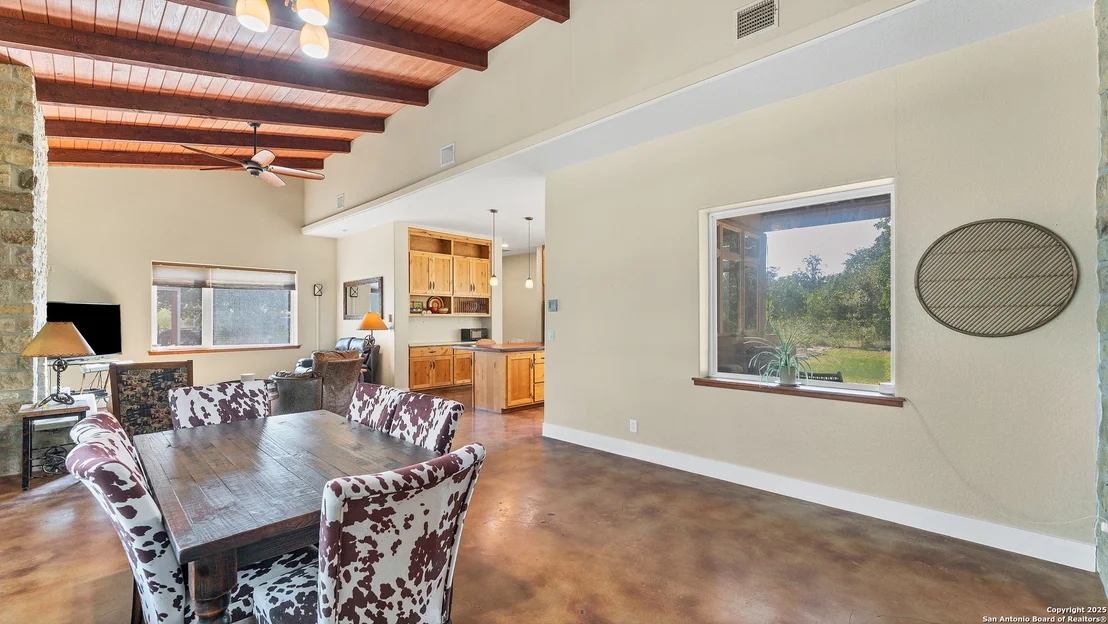 Photo of 475 JACKSON RD