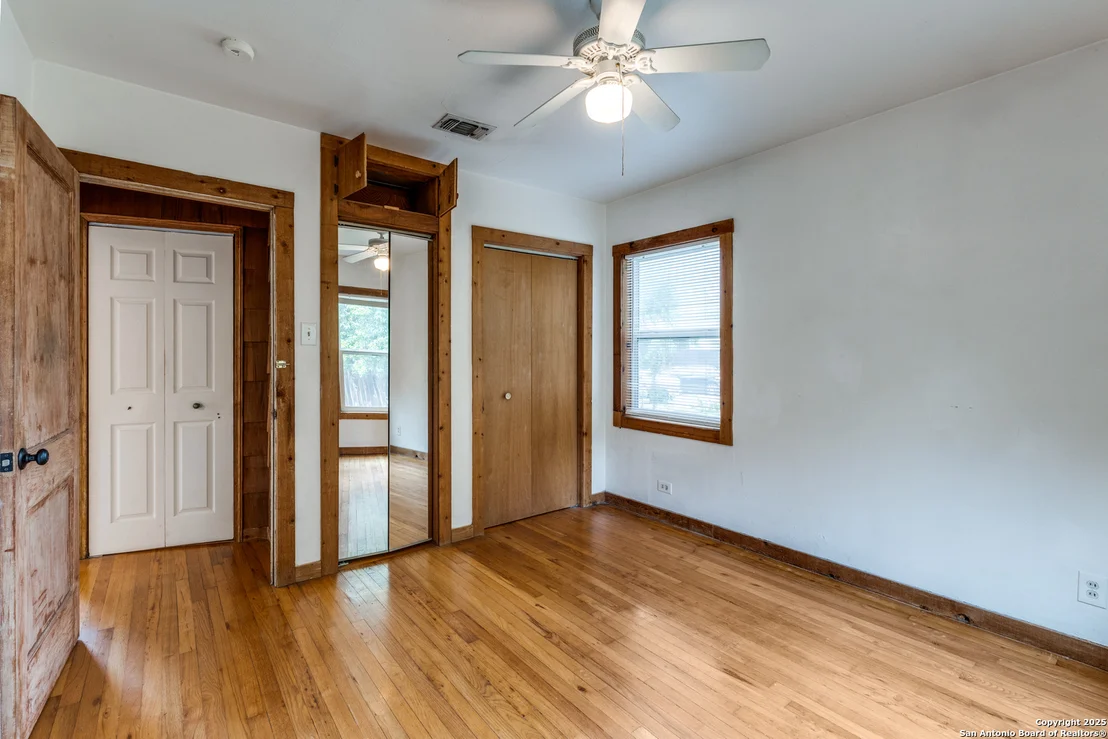 Photo of 106 Field Crest Dr