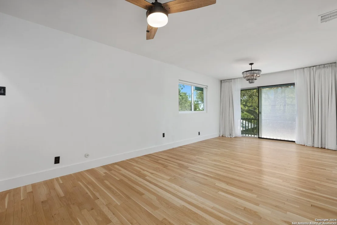Photo of 1102 Mount Eden Dr