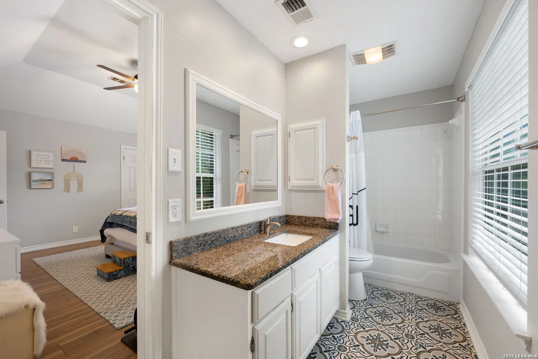 Photo of 15015 OAK BRIAR