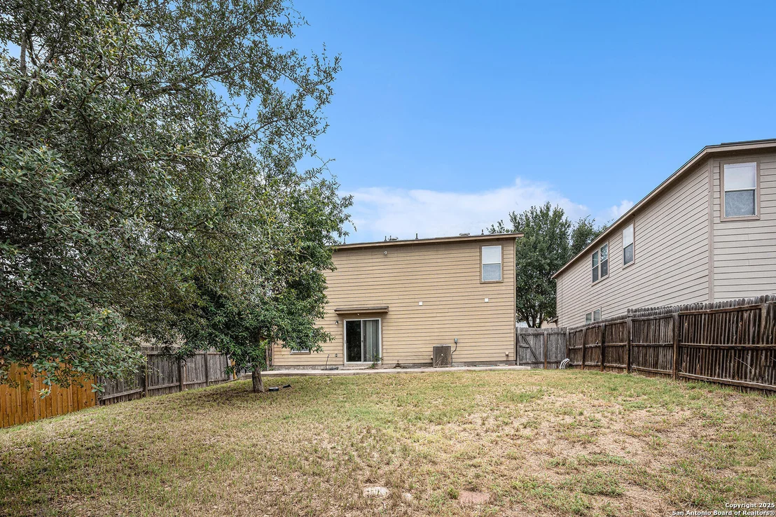 Photo of 237 Hinge Chase