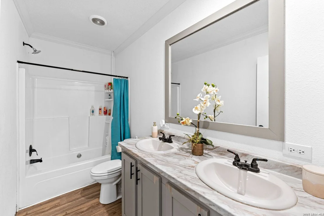 Photo of 1200 Spur Ridge