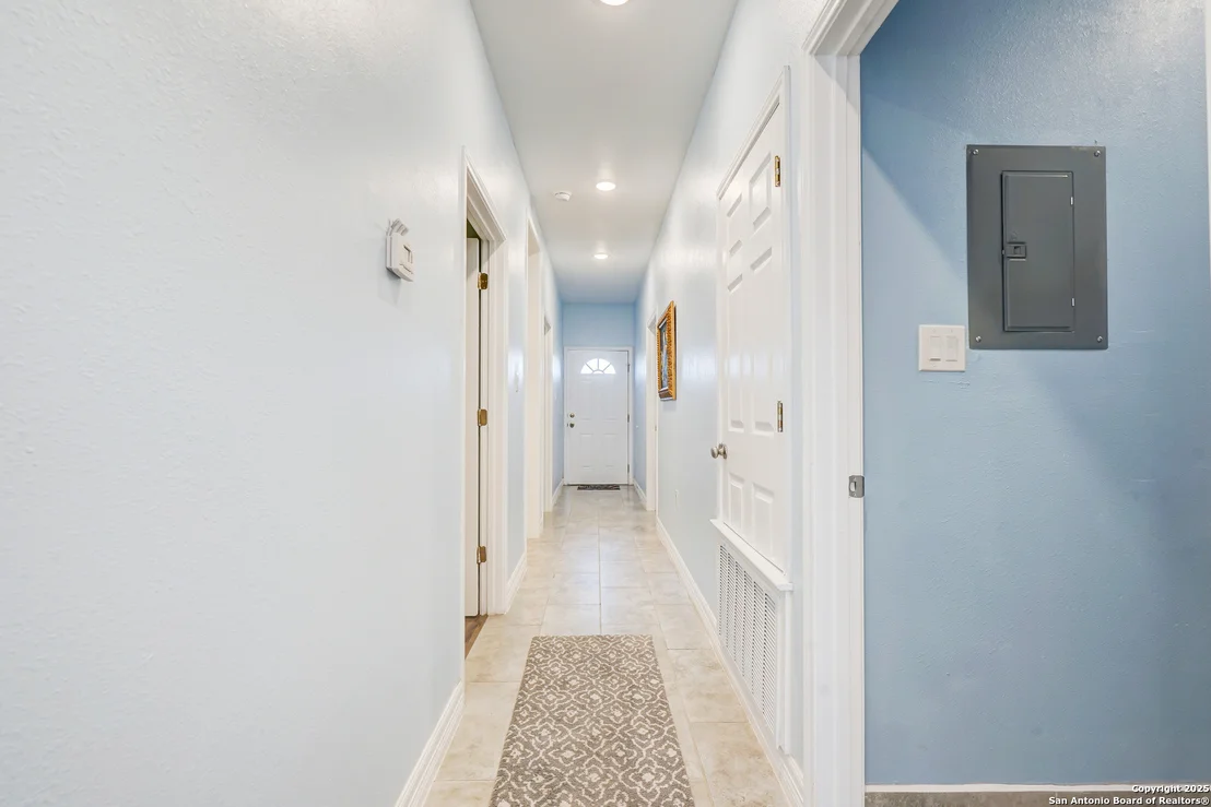 Photo of 1503 Edison Dr