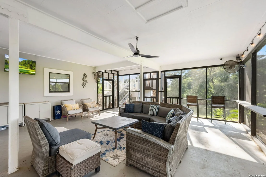 Photo of 34 river oak